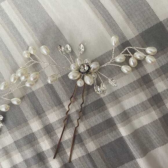 3 Wedding Hair Clips - Picture 3 of 5